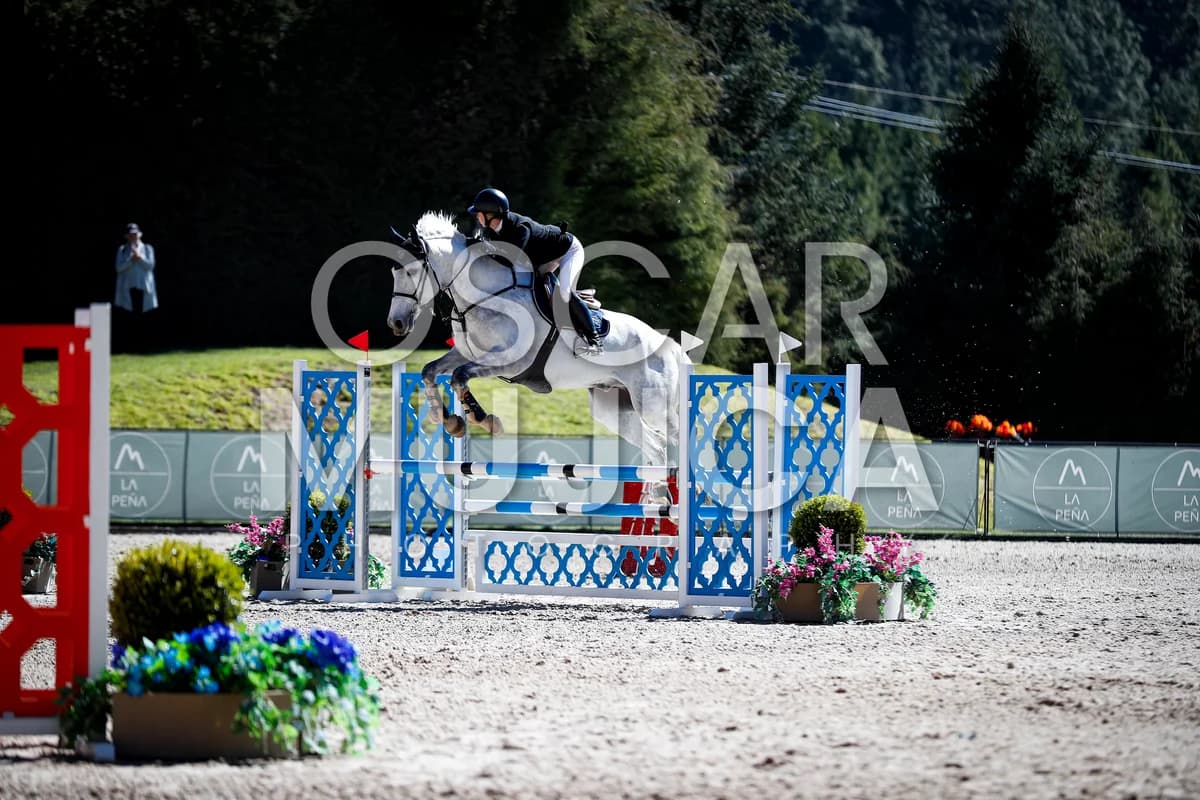 ISABELLA KNOCKBLOCK
