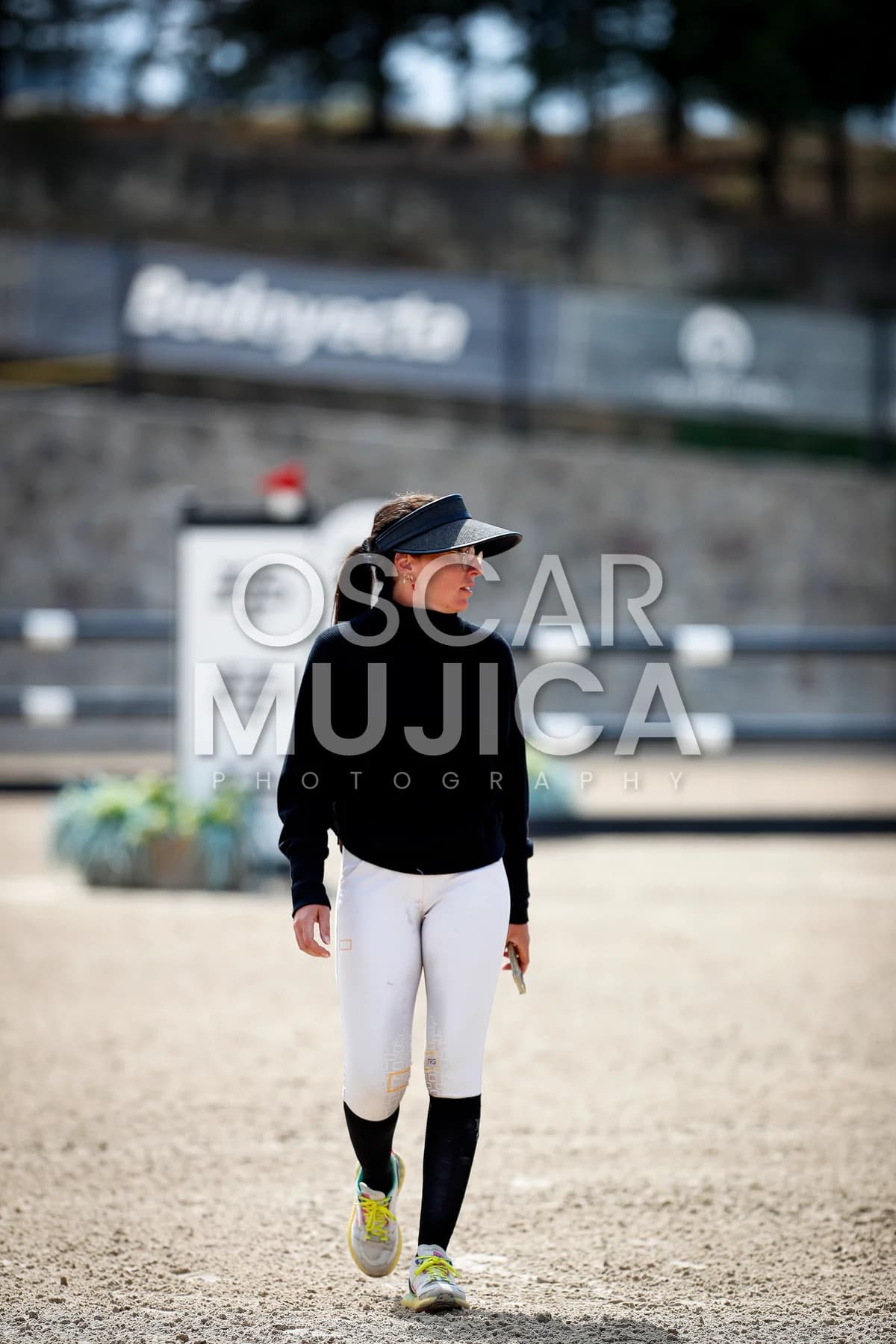 LAURA BROCARD
